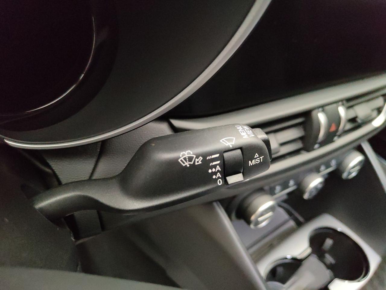 ALFA ROMEO Giulia 2023 2.2 TD 160CV SPRINT AT8