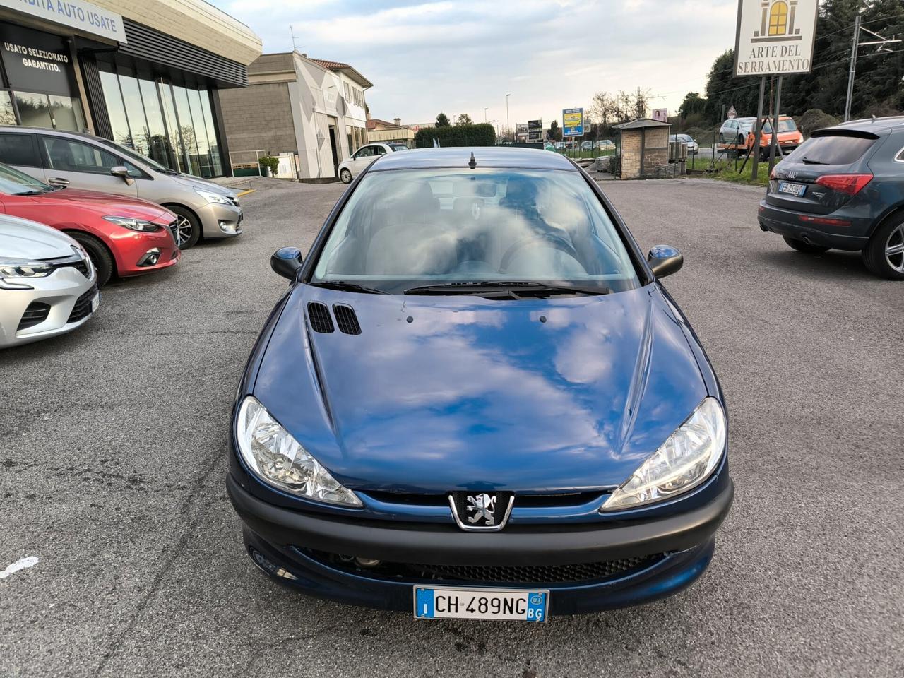 Peugeot 206 1.1 3p. XT *neopatentati*