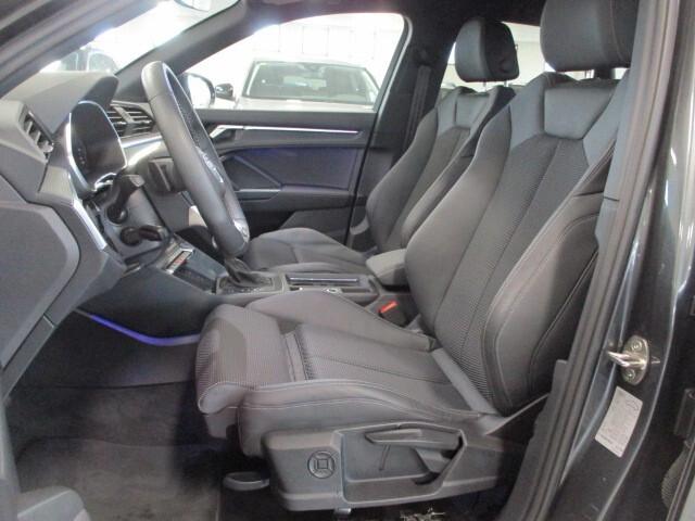 Audi Q3 SUV (35) Blackline 2.0 TDI 150CV S-Tronic