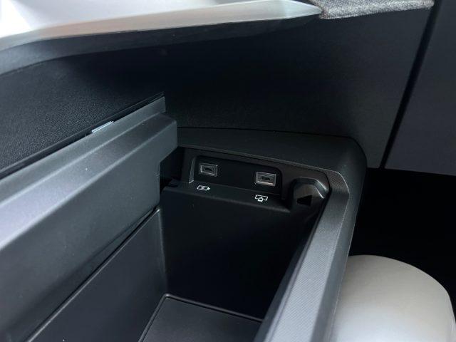 PEUGEOT 3008 Hybrid 145 e-DCS6 GT da?379,00 mensili
