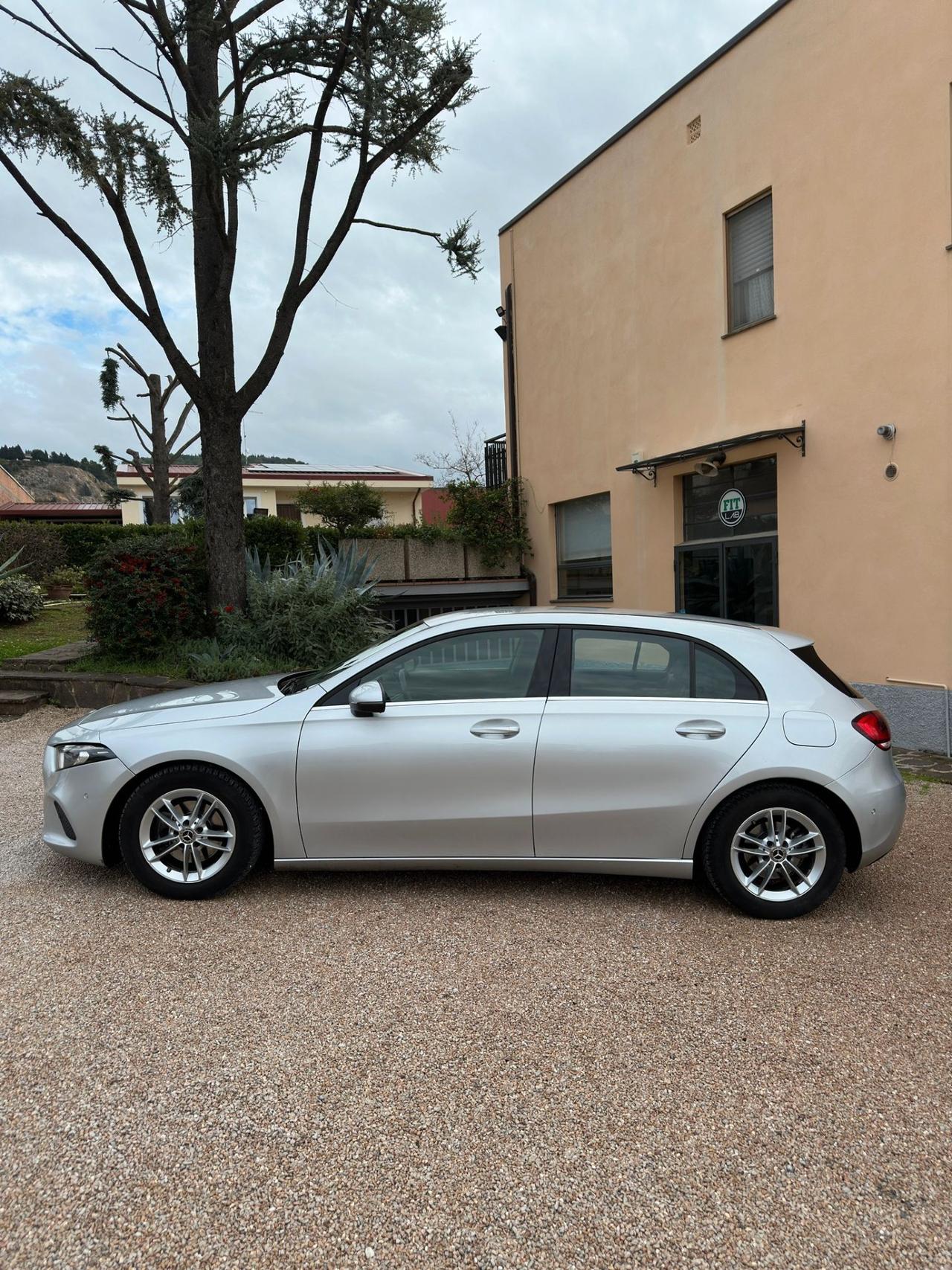 Mercedes-benz A 180 A 180 d Automatic Sport