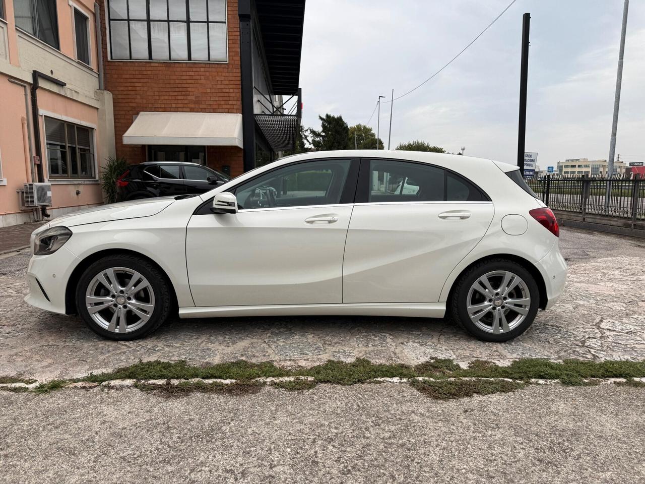 Mercedes-benz A 180 d Automatic Sport MULTICOLOR SUPER ACCESSORIATA