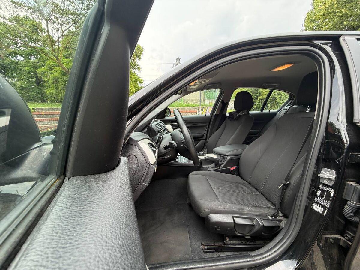 BMW Serie 1 118i Advantage 5p auto
