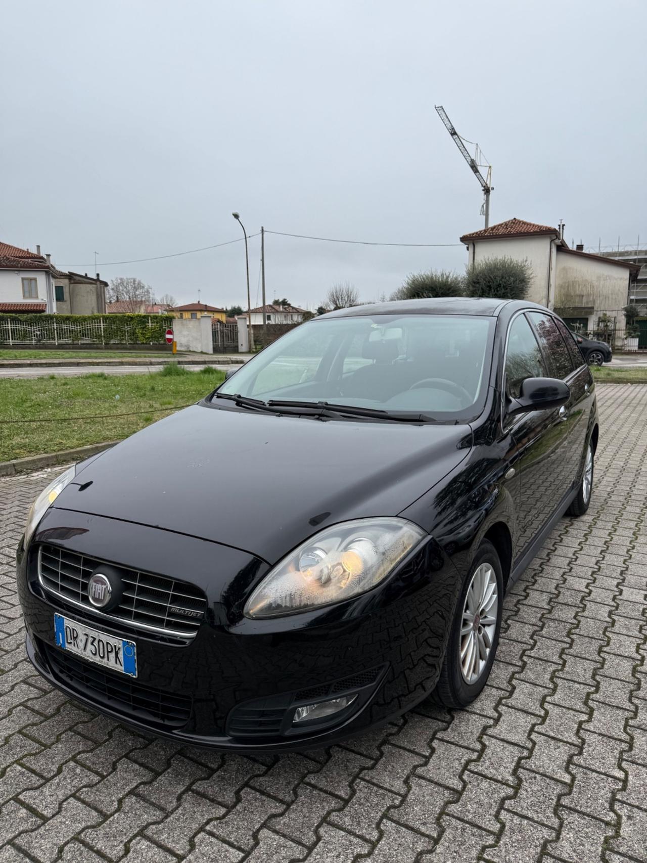 Fiat Croma 1.9 Multijet 16V Must