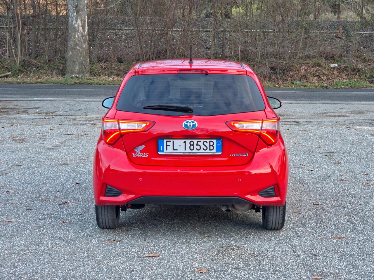 Toyota Yaris 1.5 Hybrid 5 porte Business 2017-E6B Automatico