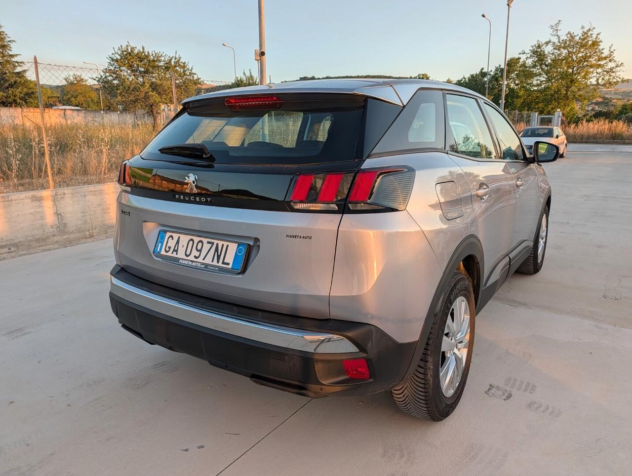 Peugeot 3008 BlueHDi 130 S&S Business