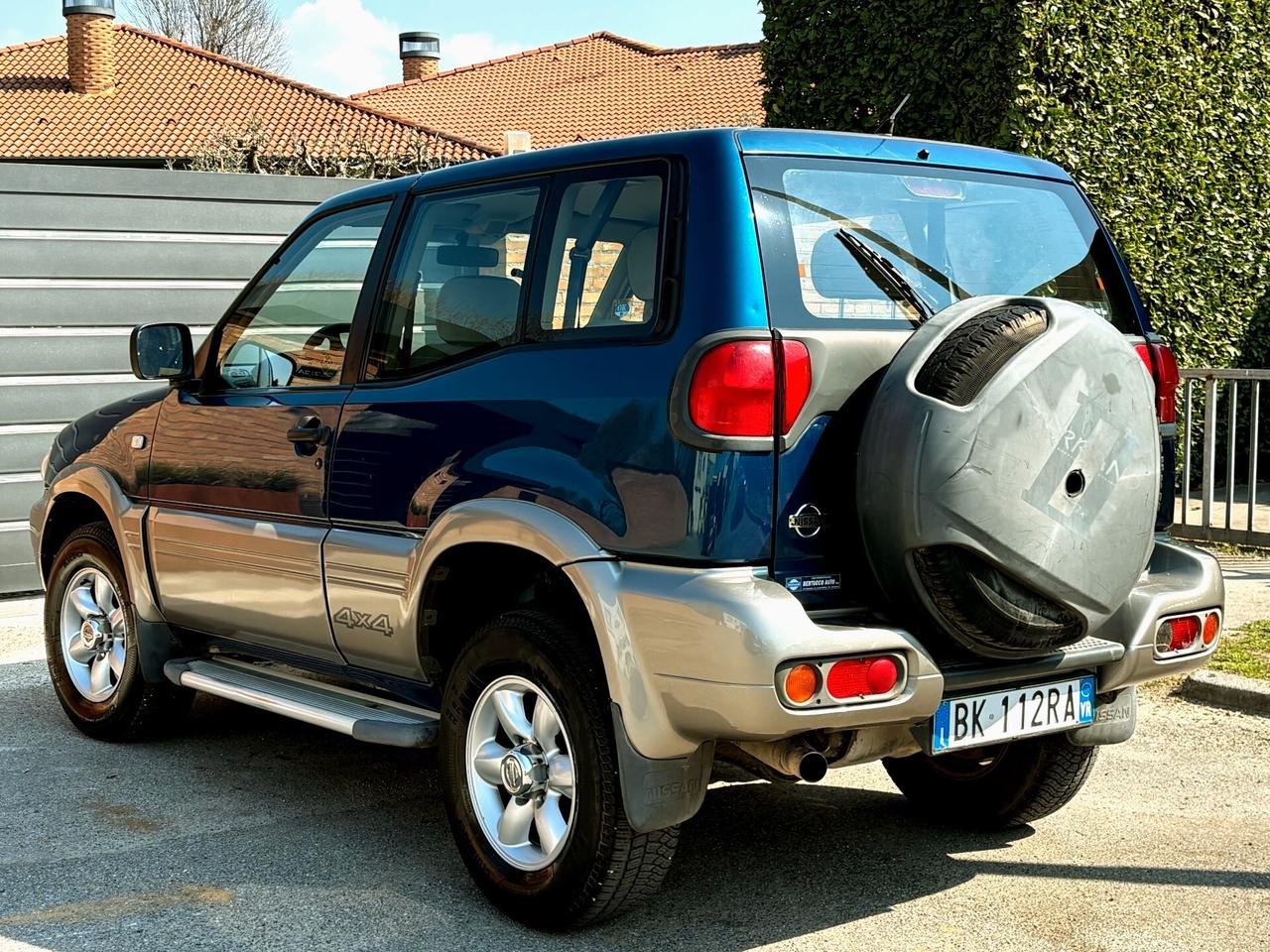 NISSAN TERRANO 2.7D 4x4 - 172000km -U.Propr-2000
