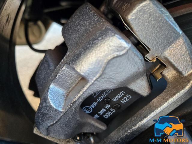 VOLVO XC40 D4 AWD Geartronic Momentum