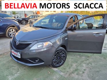 Lancia Ypsilon 1.0 Hybrid Ecochic Gold