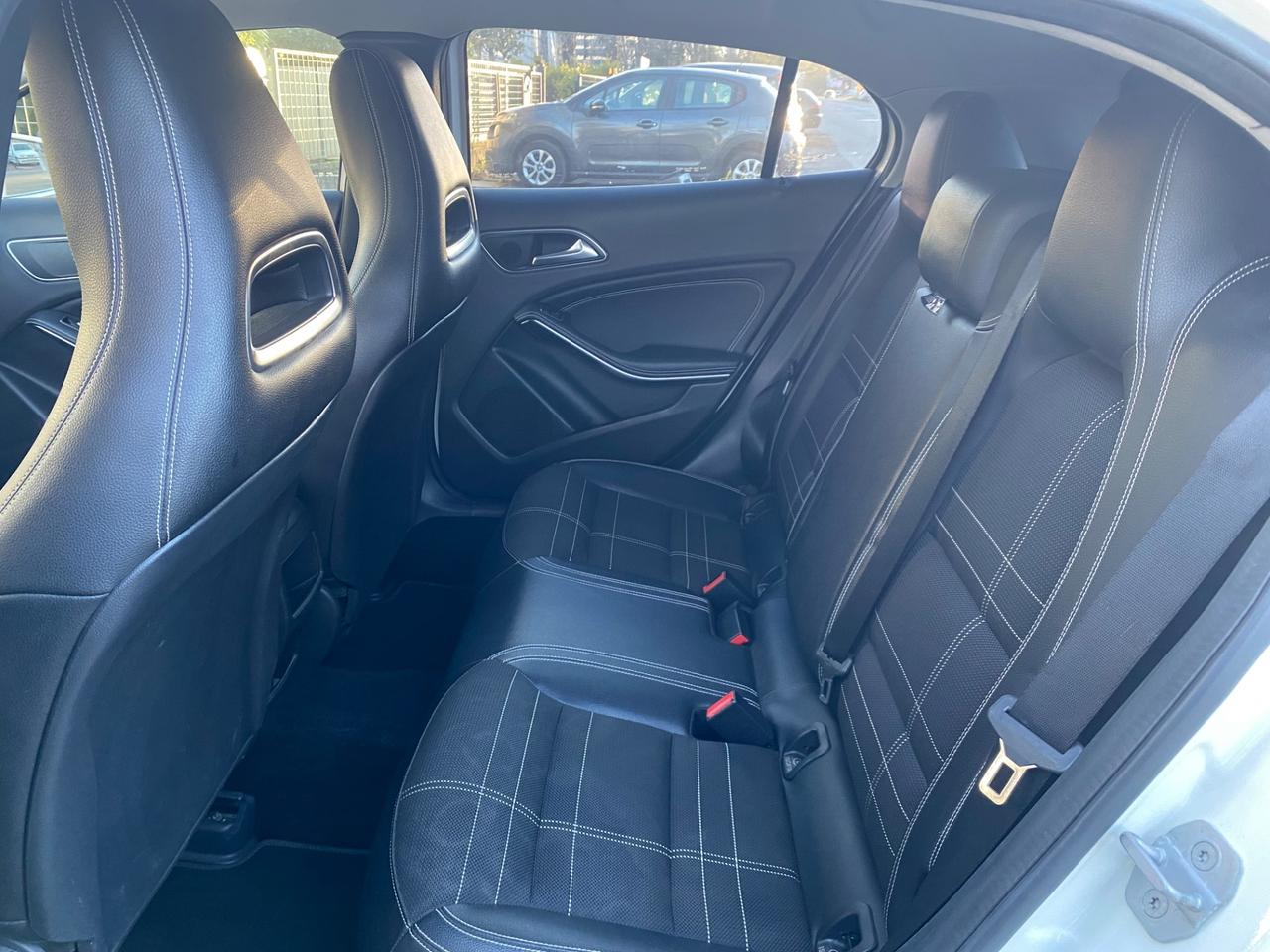 Mercedes-benz GLA 180 d Automatic Business