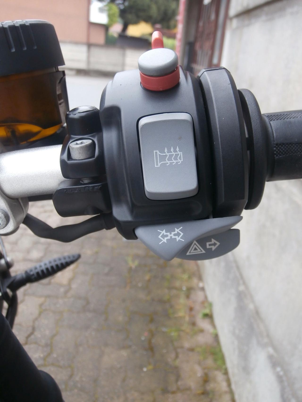 Bmw R 1200 (2011 - 14) passaggio incluso.