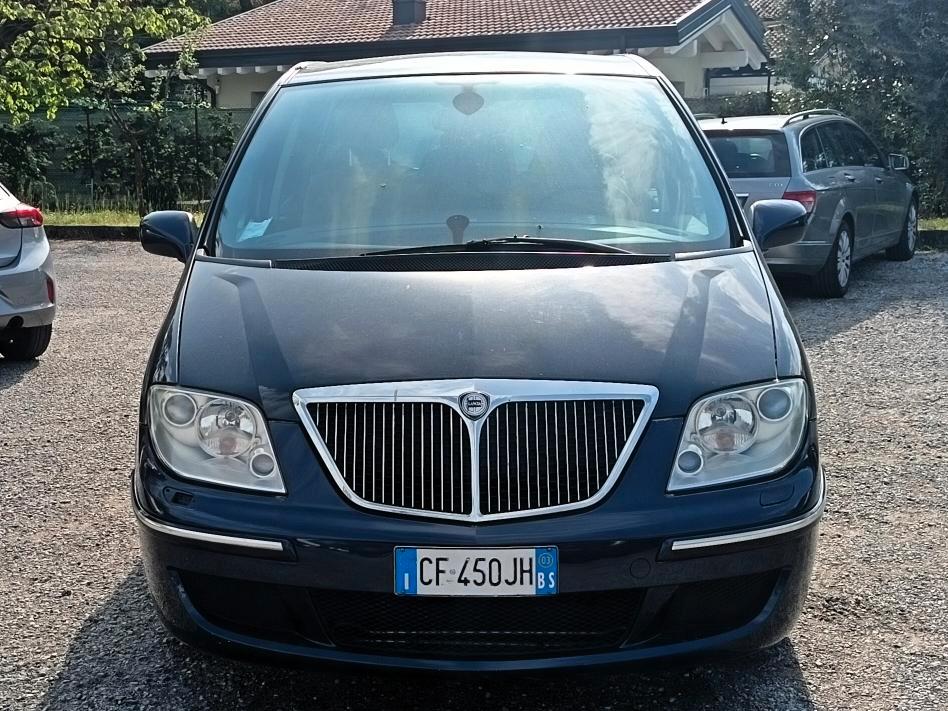 Lancia Phedra 2.2 Jtd 7 posti - Gancio traino Emblema