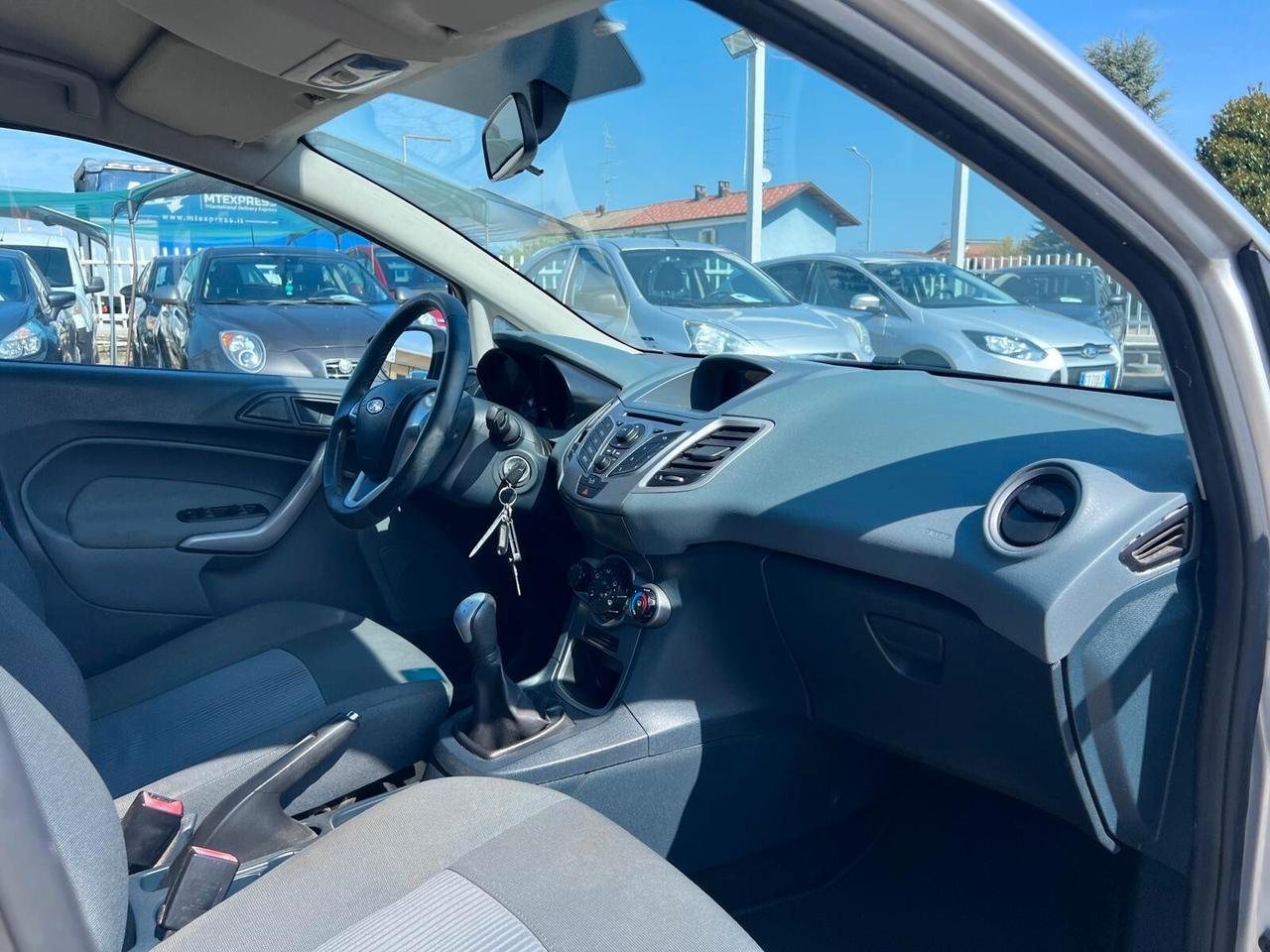 Ford Fiesta 1.4 TDCi 70CV 5 porte Titanium