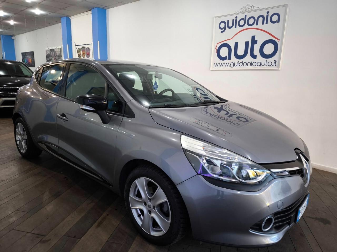 Renault Clio 1.2 75 CV 5 porte Duel