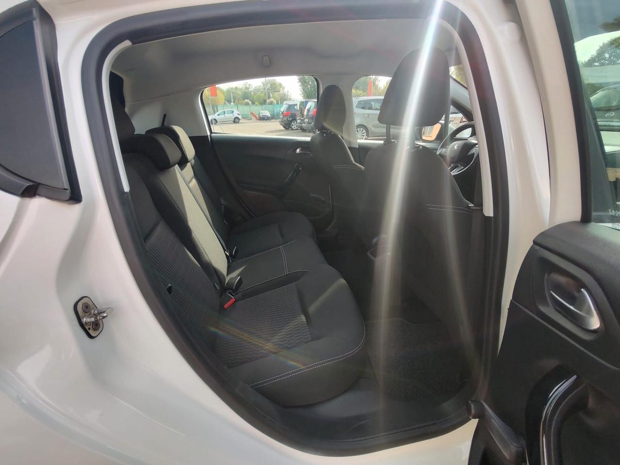 Peugeot 208 PureTech 82 5p. GPL Access, BENZINA\GPL, OK NEOPATENTATI