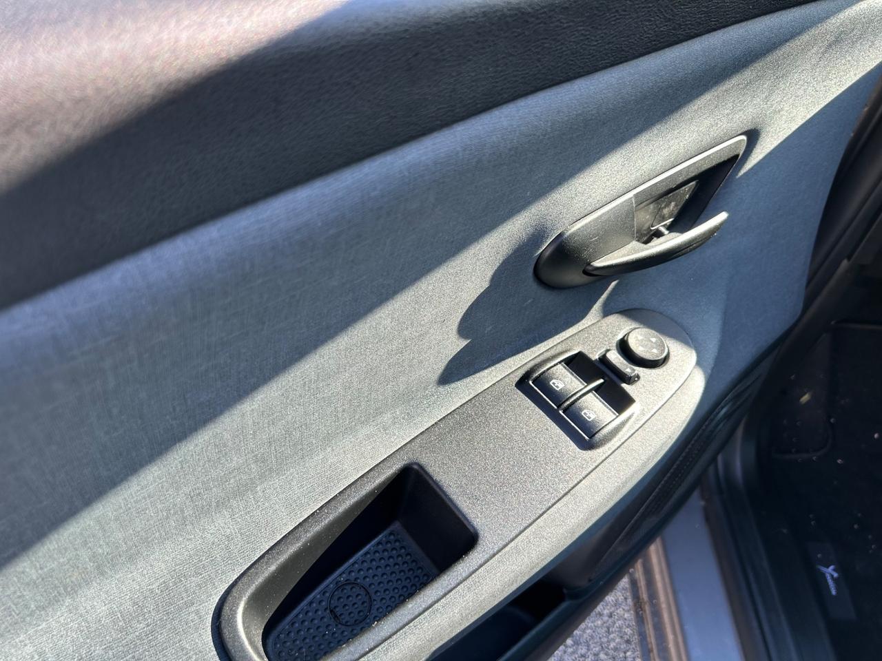 Lancia Ypsilon 1.0 FireFly 5 porte S&S Hybrid Gold