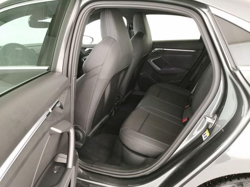 Audi A3 Sedan 35 2.0 tdi S line edition s-tronic