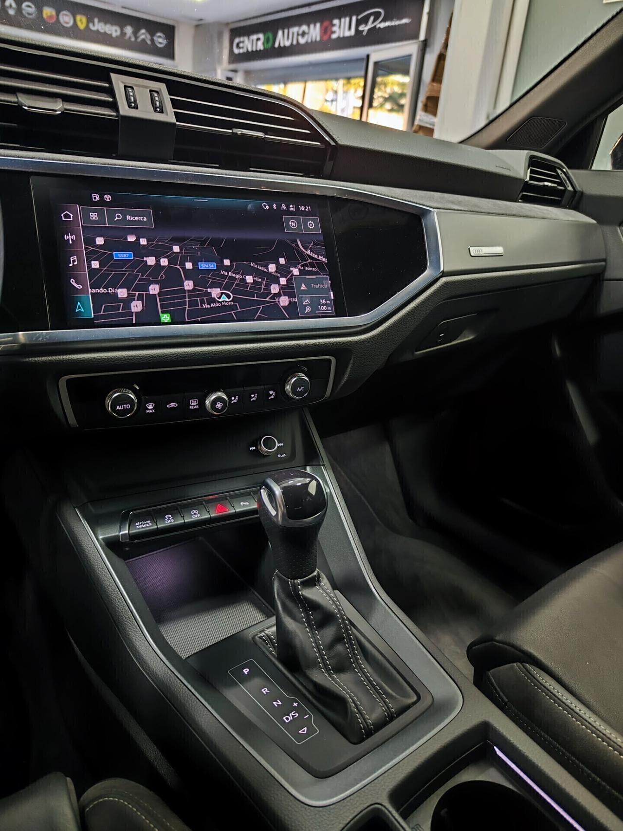 Audi Q3 SPB 35 TDI 150cv S tronic S line Tetto Black Matrix