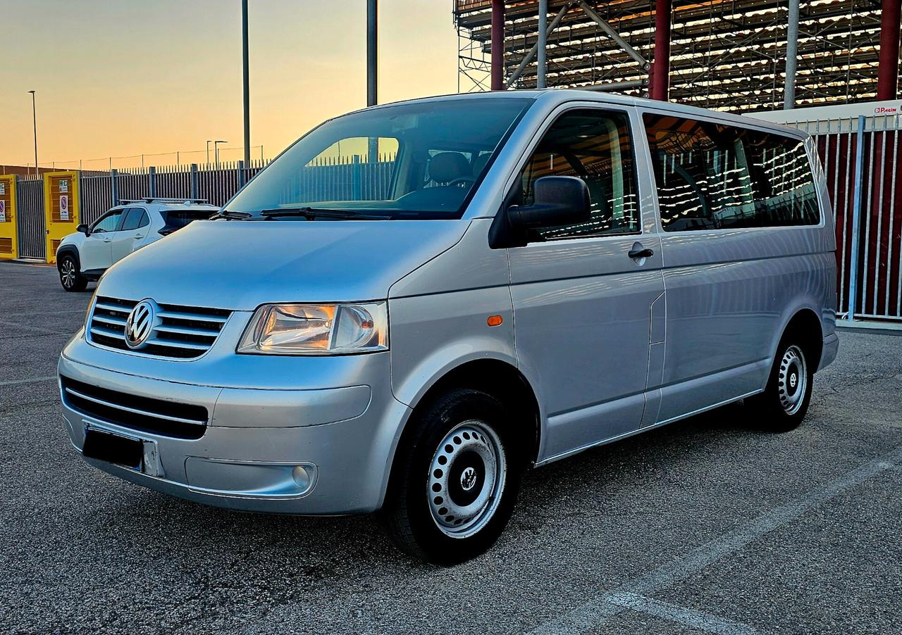 Volkswagen Multivan 1.9 TDI/105CV Comfortline