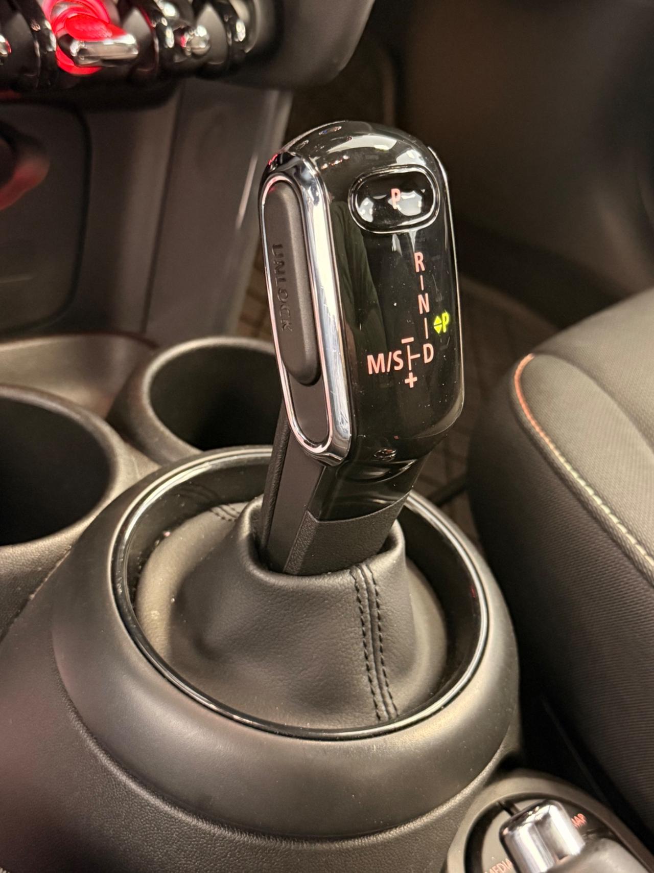 Mini 1.5 Cooper 102cv Automatica Neopatentati