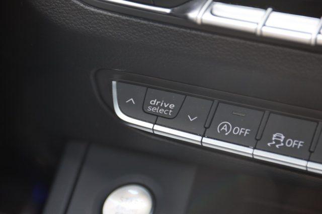 AUDI Q5 40 TDI 204 CV quattro S tronic Identity Black