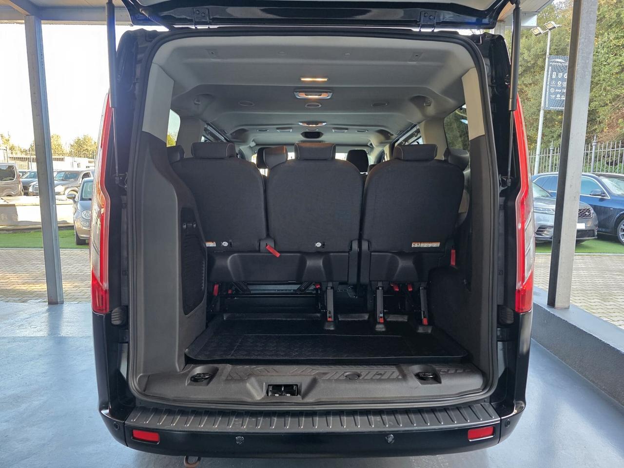 Ford Tourneo Custom 310 2.0 TDCi 170CV aut. PL Titanium