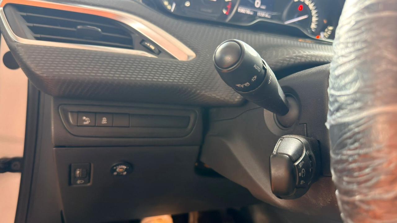 Peugeot 208 PureTech 82 3p. GPL Allure