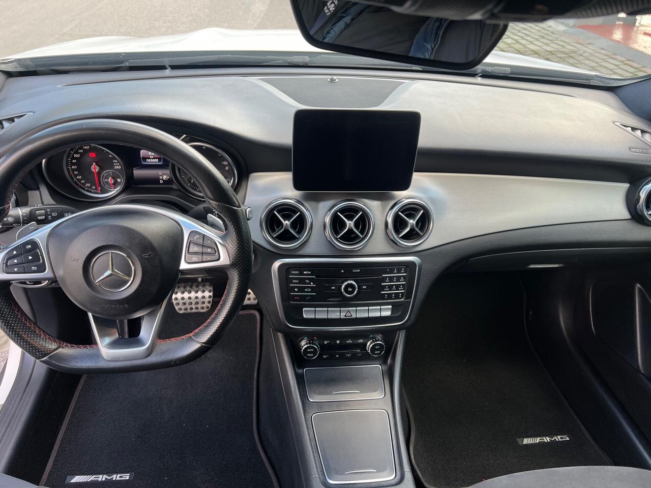 Mercedes GLA 200d automatica Amg Premium 2018