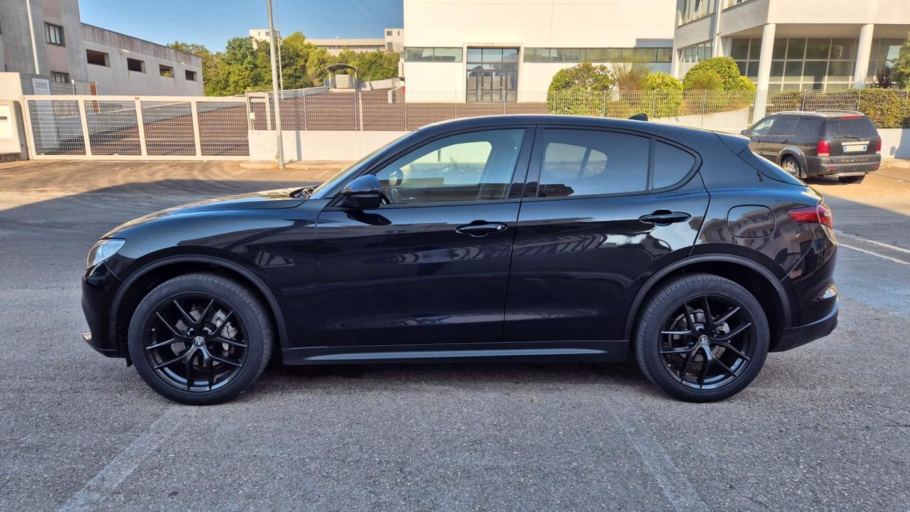 Alfa Romeo Stelvio 2.2 Turbodiesel 210 CV AT8 Q4 Super