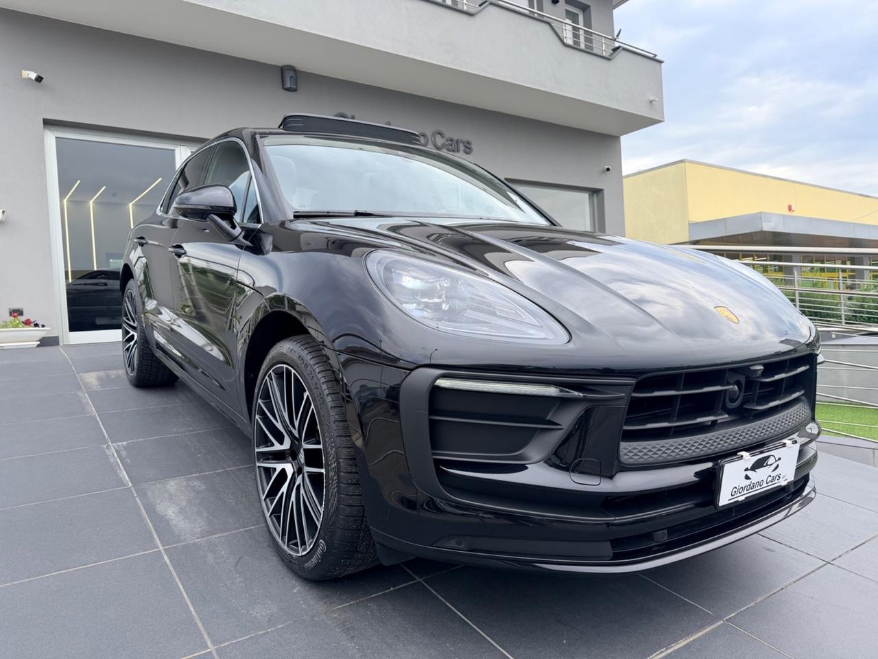 Porsche Macan 2.0 265cv in garanzia