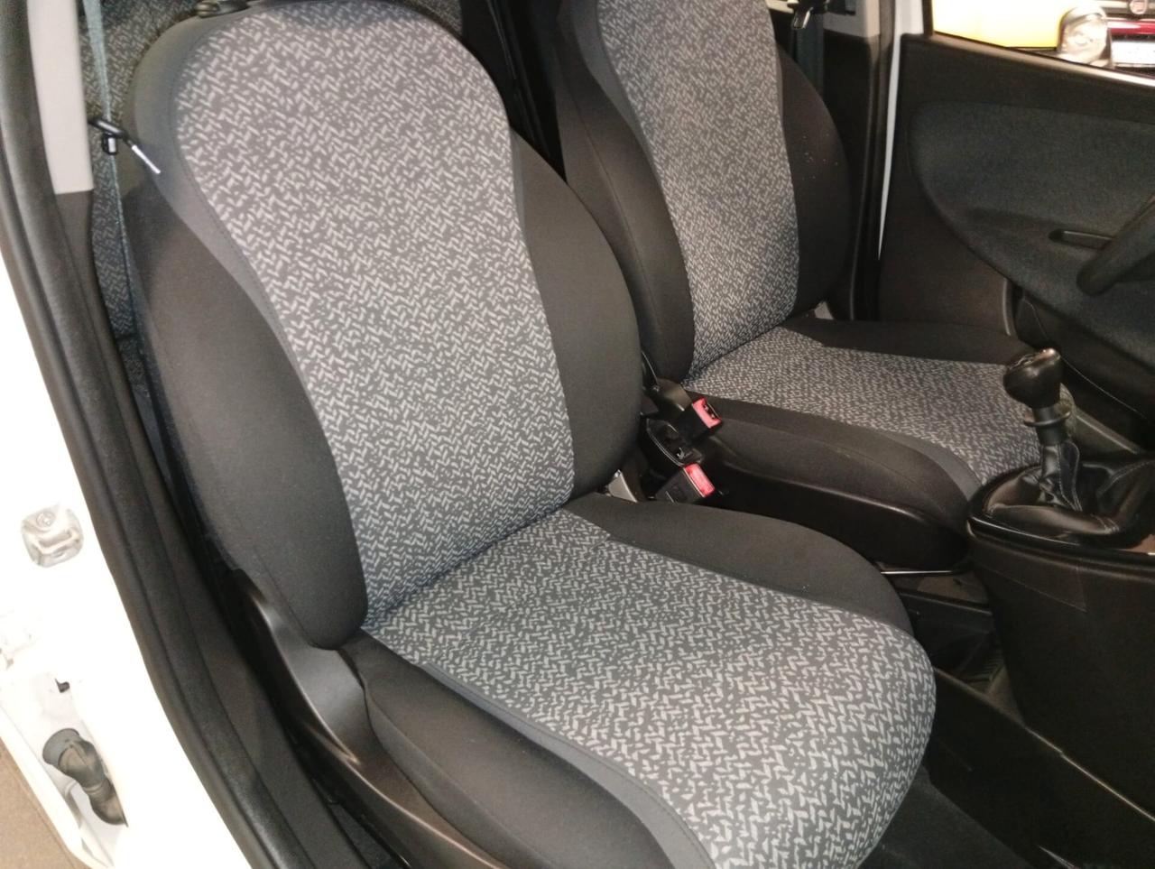 Lancia Ypsilon 1.0 FireFly 5 porte S&S Hybrid Ecochic Silver