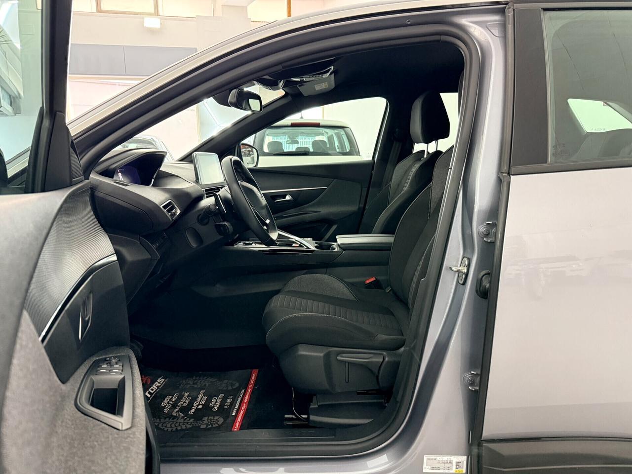 Peugeot 3008 BlueHDi 130 Aziendale EAT8 Active Pack