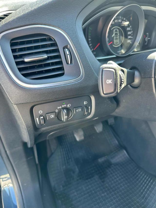 VOLVO V40 D2 'eco' Momentum