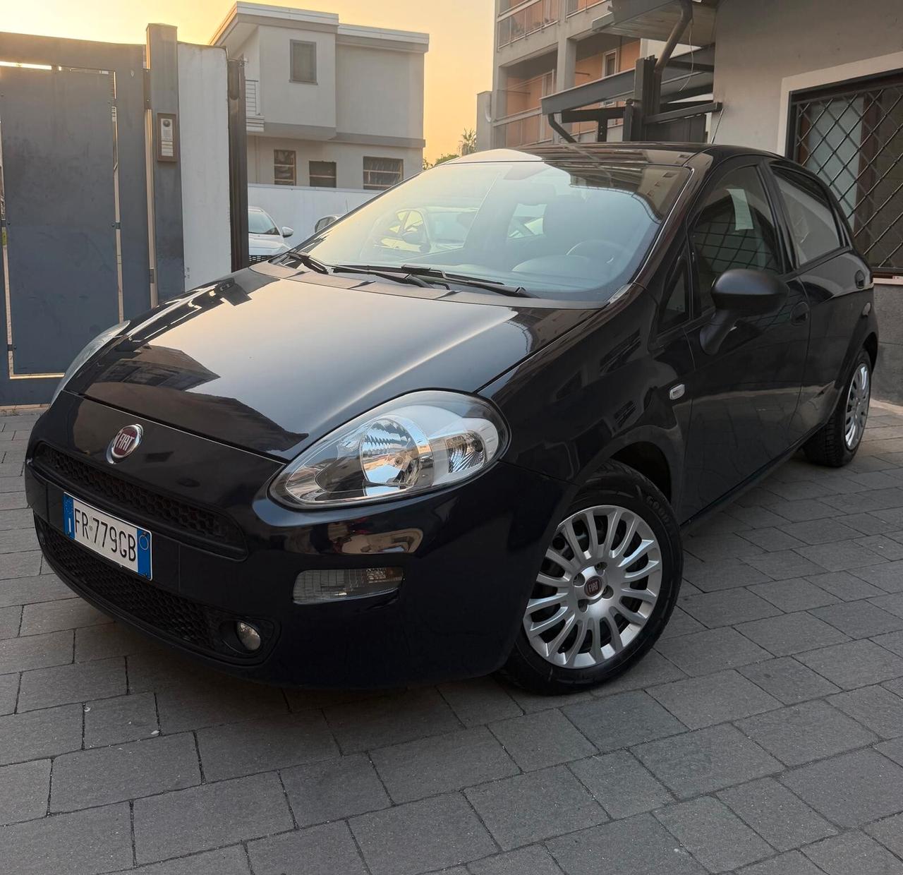 Fiat Punto 1.3 MJT II S&S 95 CV 5 porte Street