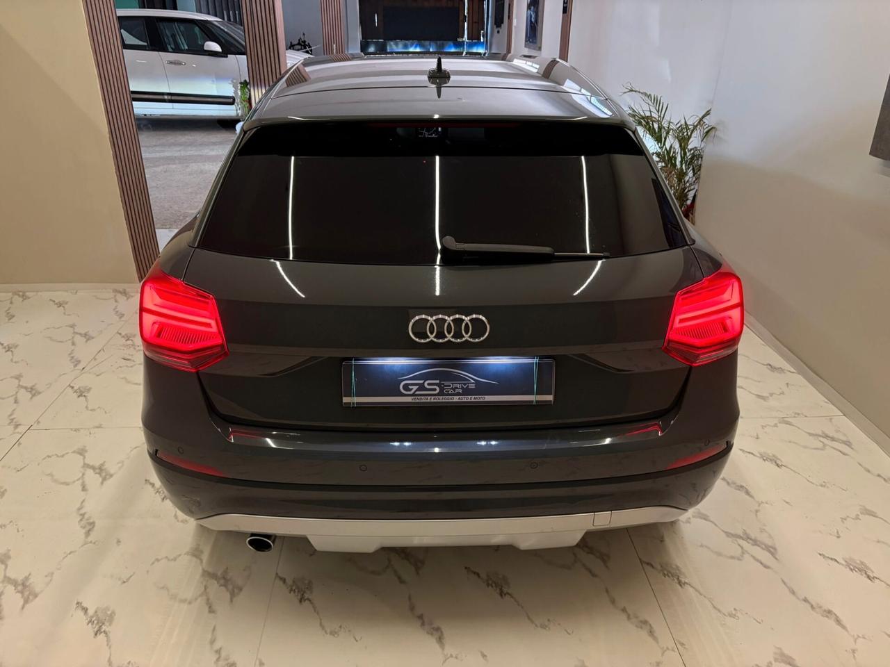 Audi Q2 1600cc TDI 116cv IDENTITY BLACK
