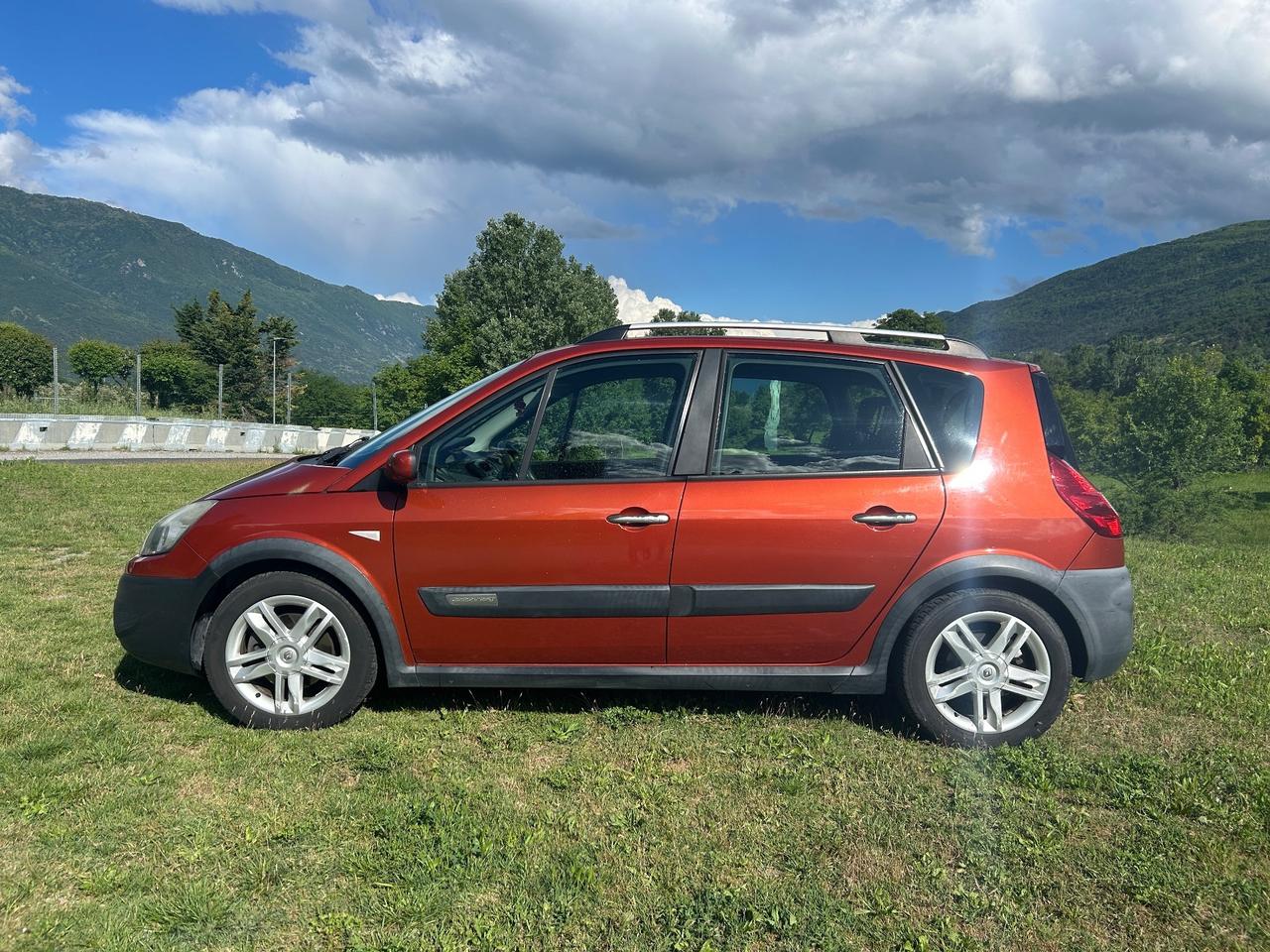 Renault Scénic 1.9 dCi/130CV serie speciale