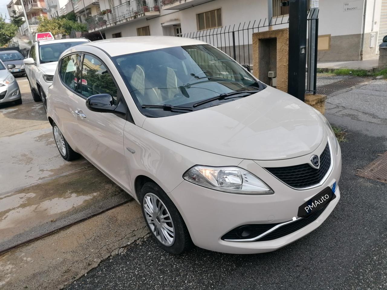 Lancia Ypsilon 1.2 69 CV 5 porte GPL Ecochic Gold
