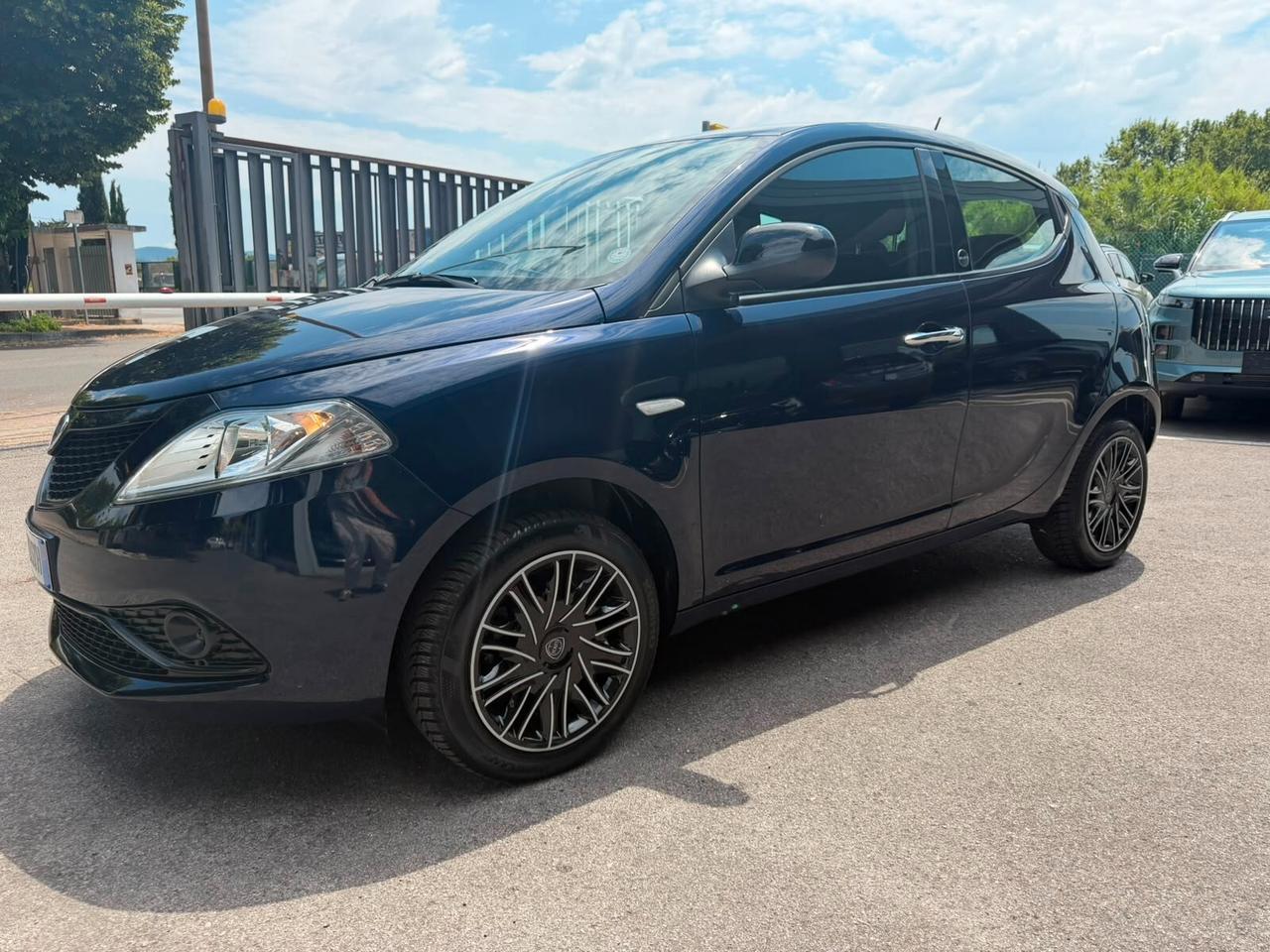 Lancia Ypsilon 1.0 FireFly 5 porte S&S Hybrid Ecochic Gold