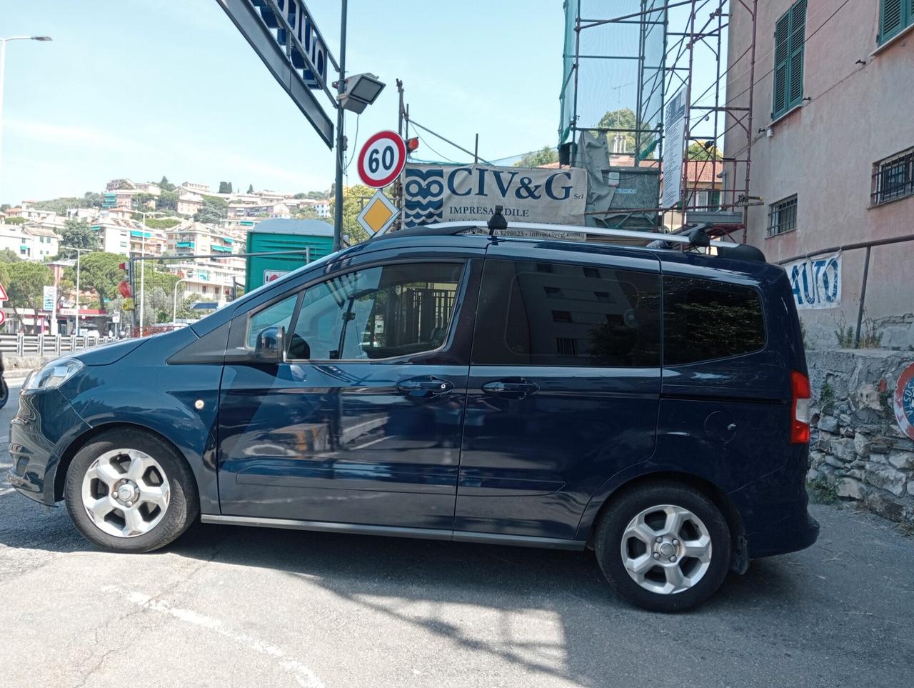 Ford Tourneo Courier Plus benzina euro 6