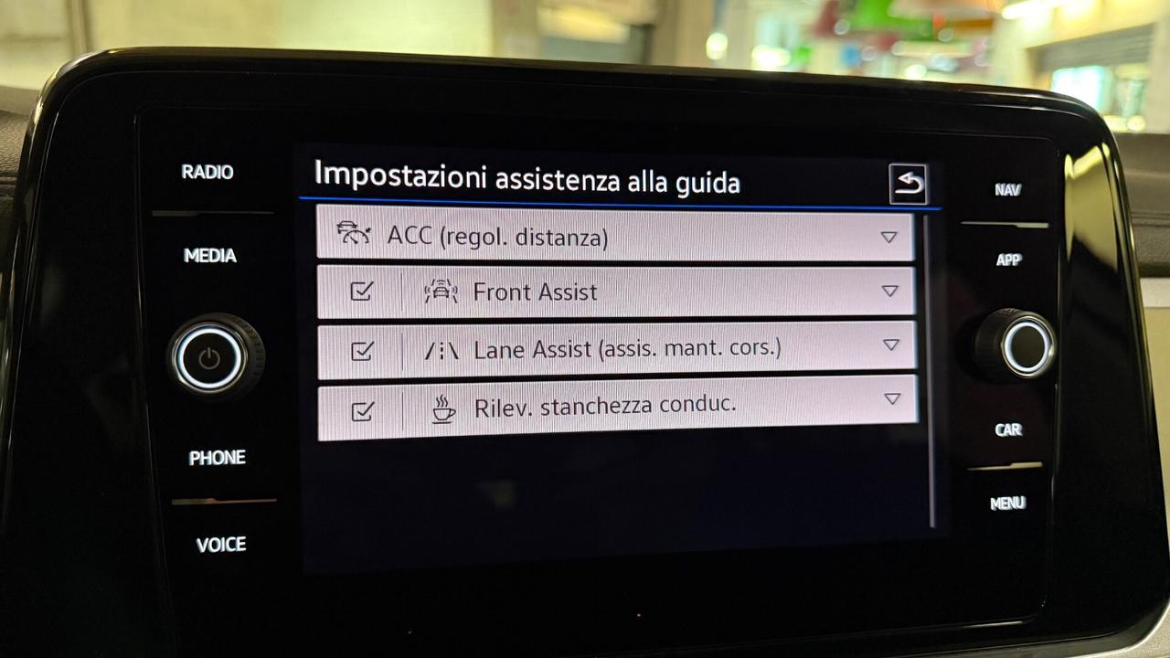 Volkswagen T-Roc 2.0 TDI 116cv Life 03/2024 Gancio Traino