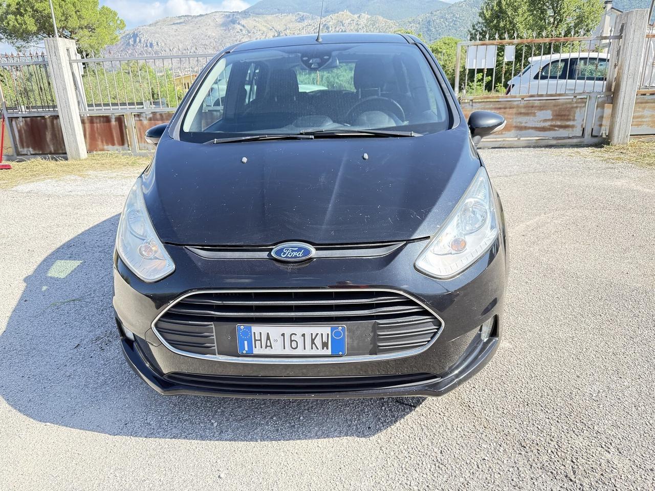 FORD B MAX ADATTA NEOPATENTATI