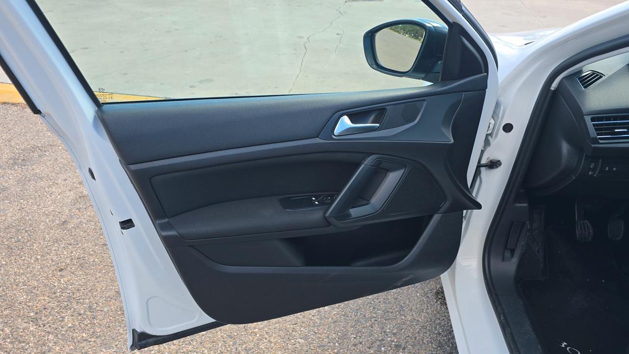 Peugeot 308 BlueHDi 100 S&S Active