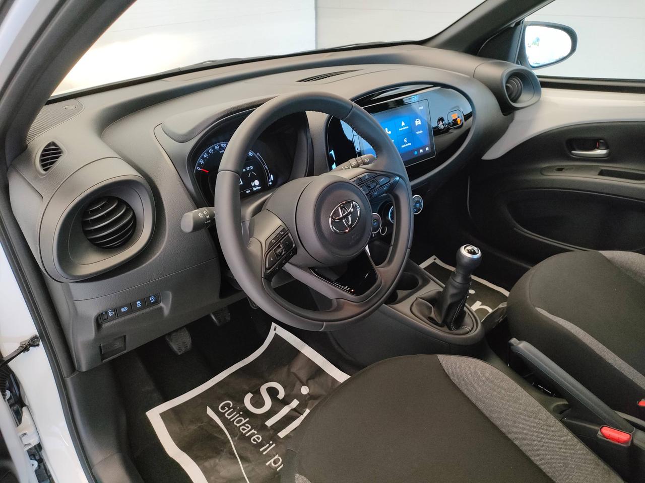 TOYOTA Aygo X - Aygo X 1.0 Active 72cv