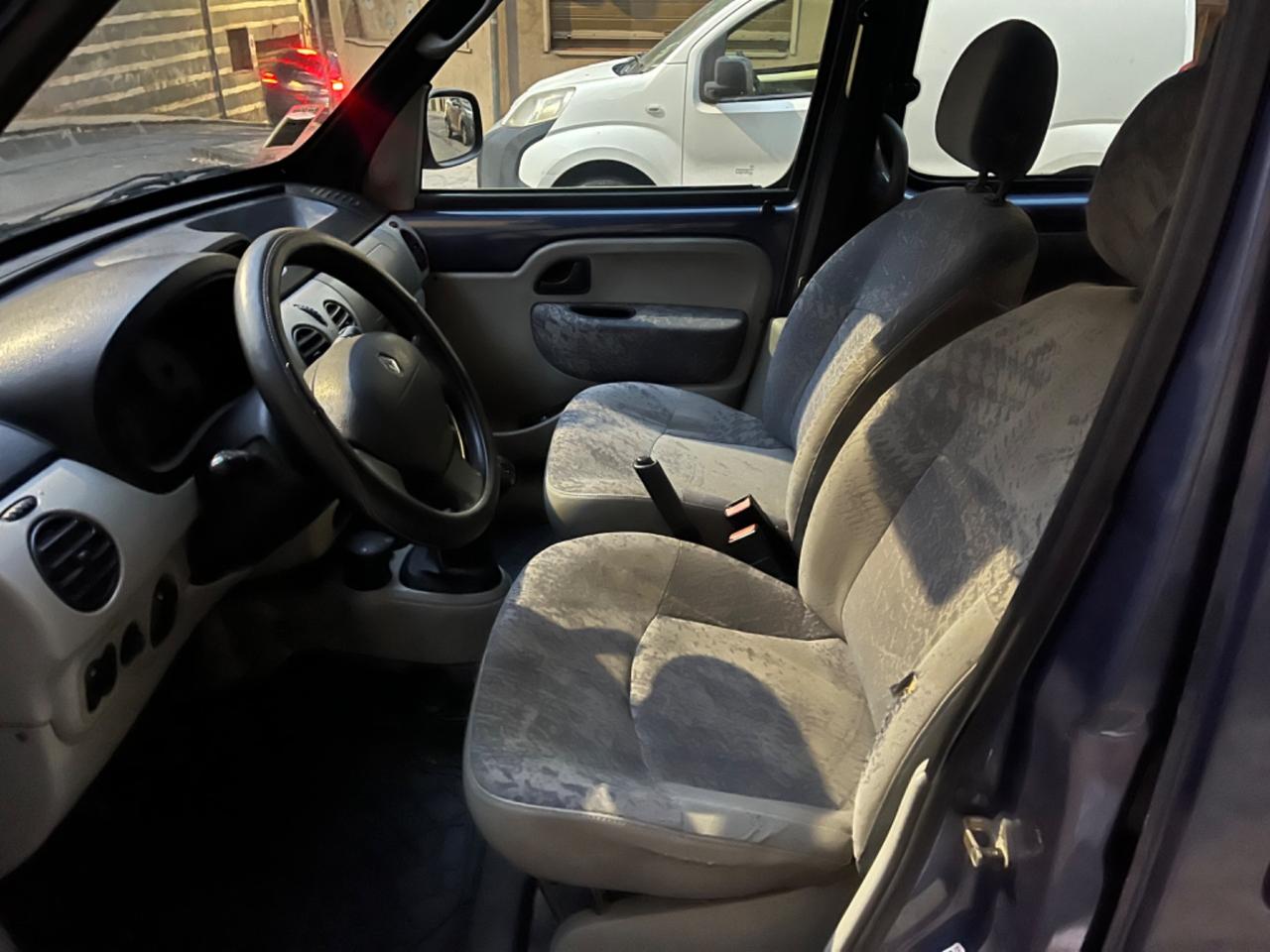 Renault Kangoo 1.9 dCi 4x4 5p. Privilège