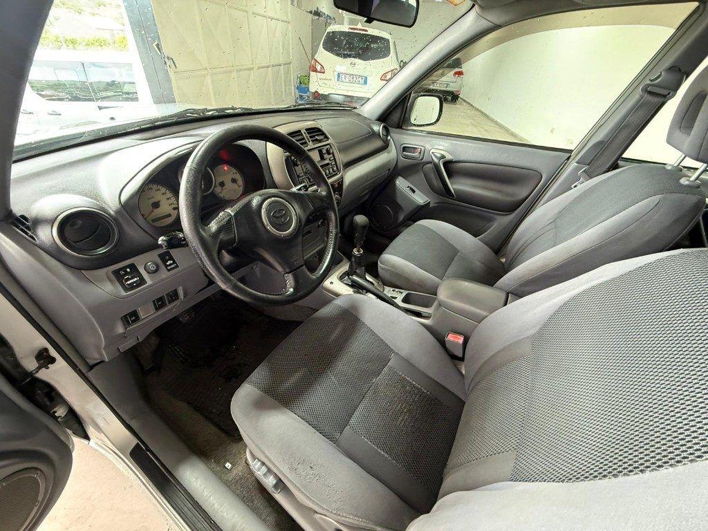 Toyota RAV 4 RAV4 2.0 Tdi D-4D cat 5 porte PROBLEMA POMPA GASOL
