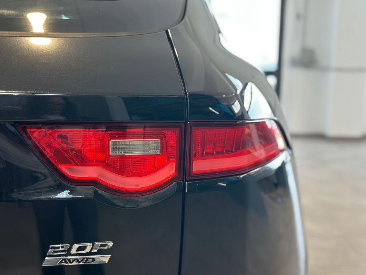 Jaguar F-Pace 2.0 D 180 CV AWD R-Sport