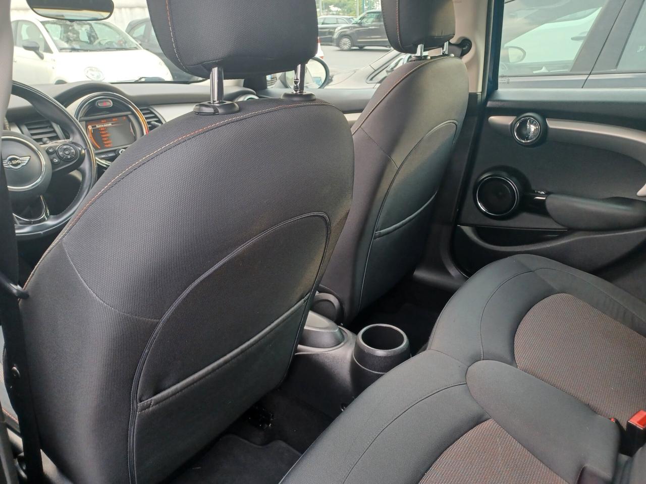 Mini 1.2 Benzina 5 porte Tetto PDC 2015