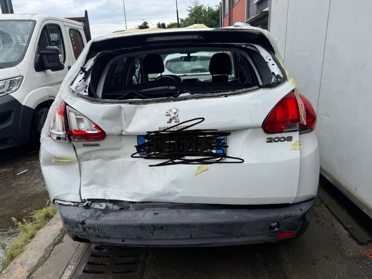 Peugeot 2008 (Incidentata) BlueHDi 75 Active neopatentati