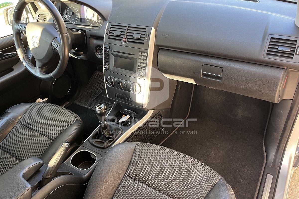 MERCEDES A 160 BlueEFFICIENCY Avantgarde