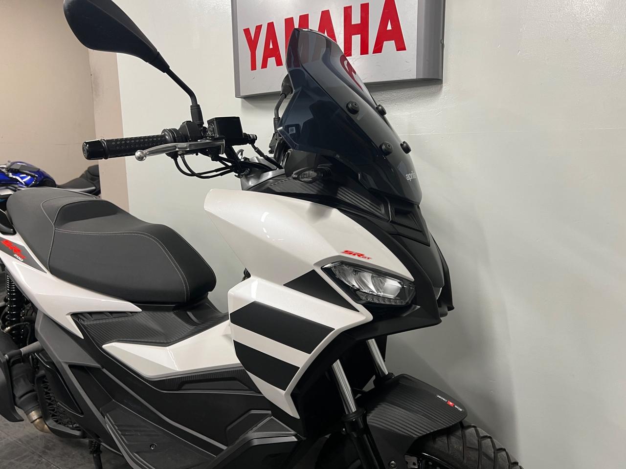 Aprilia SR GT 200